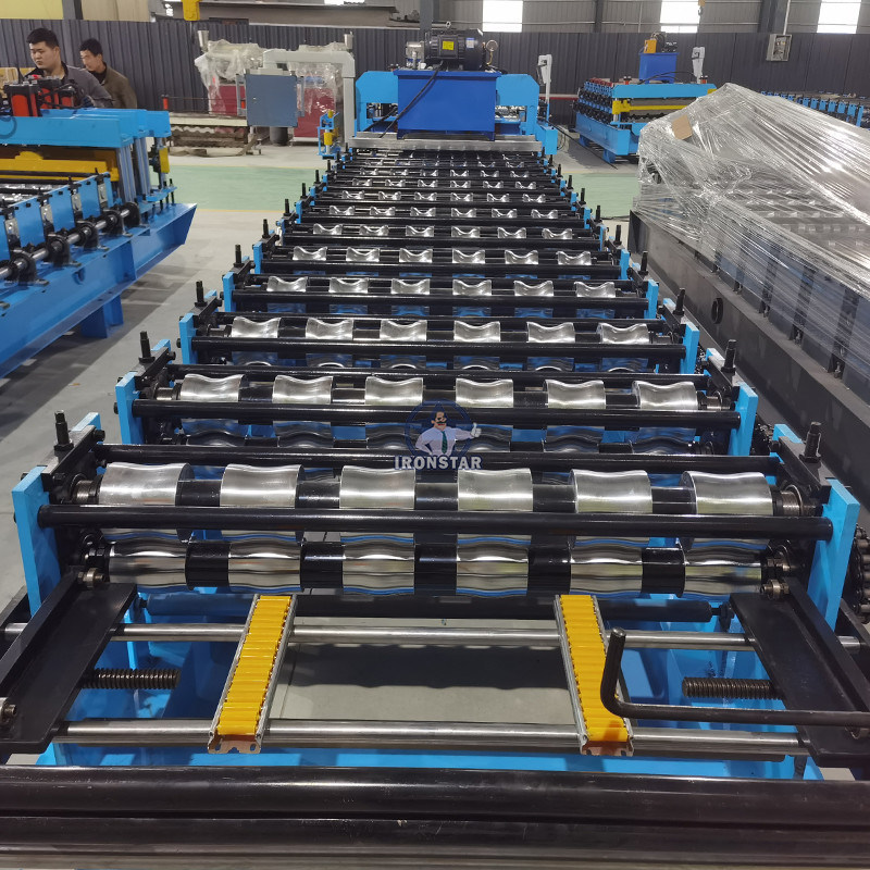 1000mm Metal Roof Roll Forming Machine Offering Customizable Roll Forming Solutions for Trapezoidal and Long Span Roofing Sheets